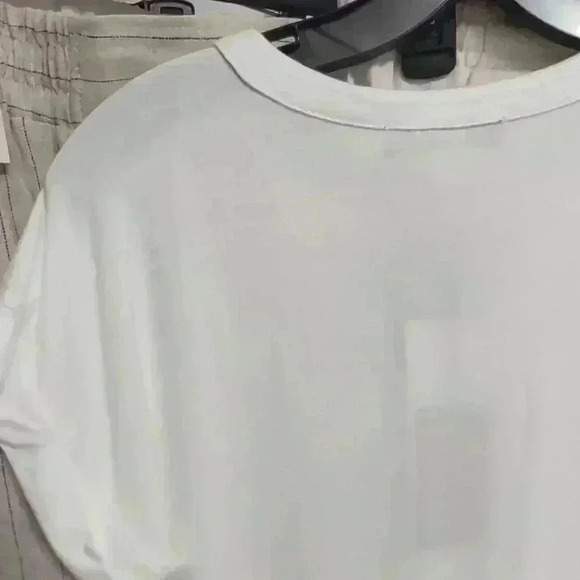 NWT Cable & Gauge ultra soft comfy top with chic style - Picture 4 of 10